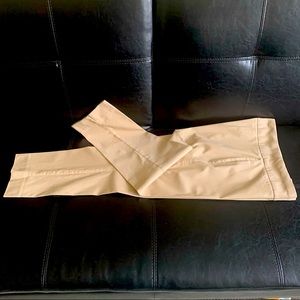 Chico’s So Slimming Tan Crop Pant Sz 1.5 (M/10). Slim/Smooth Front insert & pkt.